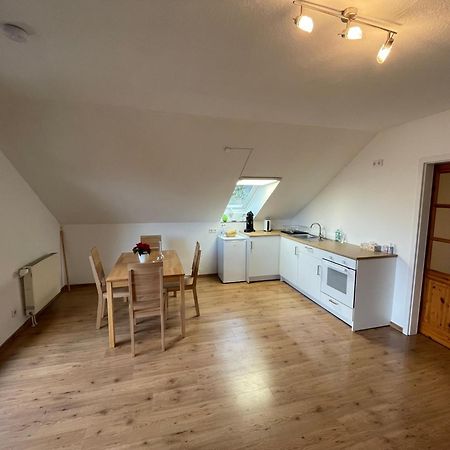 Ferienwohnung An Der Romantischen Strasse Direkt A3 Und A81 Eisingen  Buitenkant foto