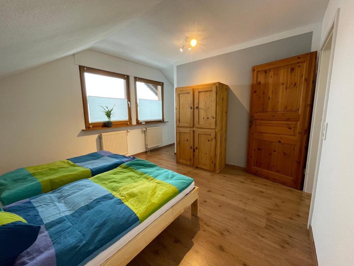 Ferienwohnung An Der Romantischen Strasse Direkt A3 Und A81 Eisingen  Buitenkant foto